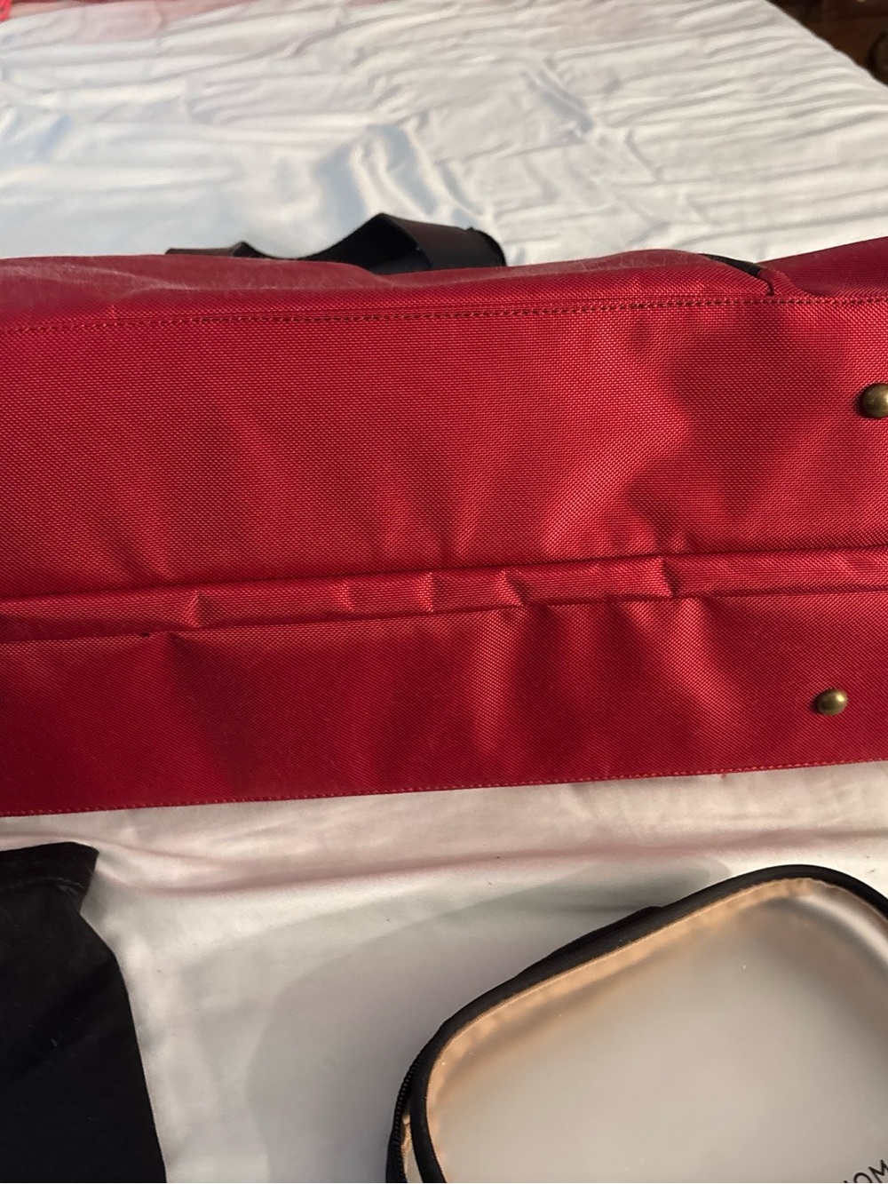 Nomad Lane Bento Bordeaux Berry Red Carry-On Duffel Bag Travel Suitcase + Cases - Picture 11 of 13